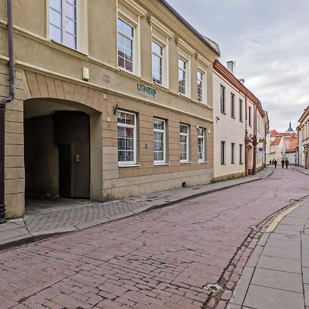 Appartamento Luxuriuos Flat In The Capital'S Old Town Vilnius Esterno foto