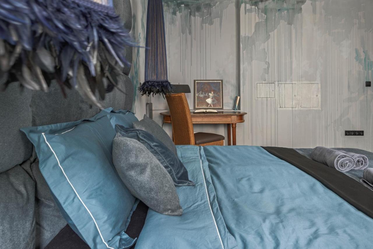 Appartamento Luxuriuos Flat In The Capital'S Old Town Vilnius Esterno foto