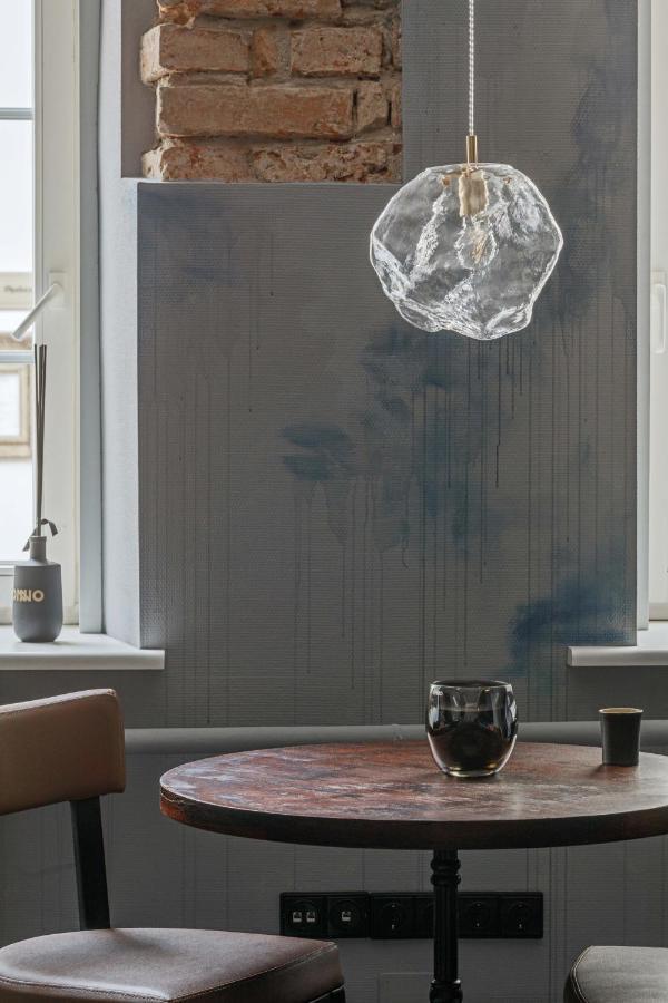 Appartamento Luxuriuos Flat In The Capital'S Old Town Vilnius Esterno foto