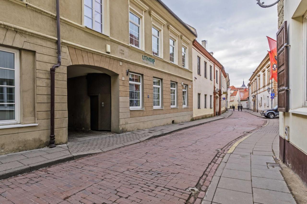 Appartamento Luxuriuos Flat In The Capital'S Old Town Vilnius Esterno foto